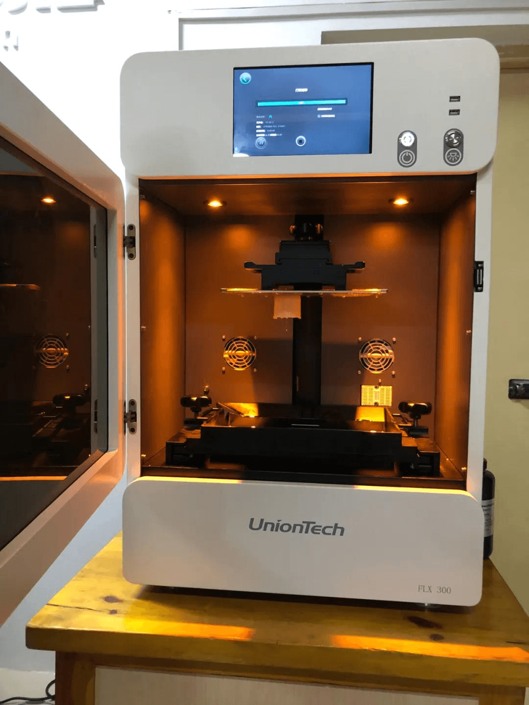 Uniontech Provided 3D Printers and Technical Support for the World Ceramics